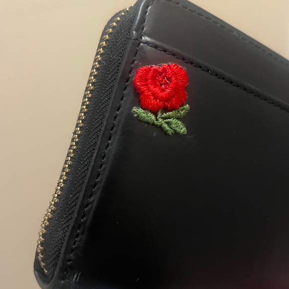 Kate Spade Vintage Black Leather Continental Wallet w/ Embroidered Rose - Picture 3 of 8